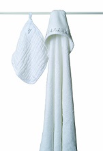 aden + anais Muslin Hooded Baby Bath Towel & Washcloth Set.
